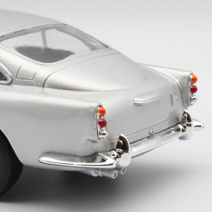 Aston Martin DB5 (1964) in Silver