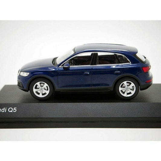 Audi Q5 (2017) in Navarra Blue