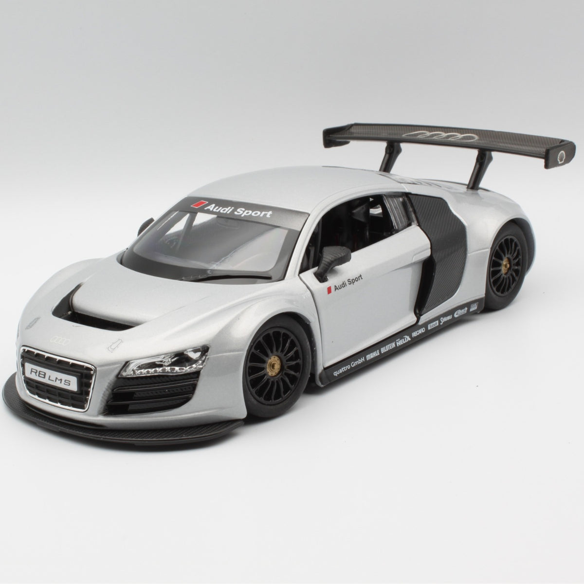Audi R8 (LMS) in Silver