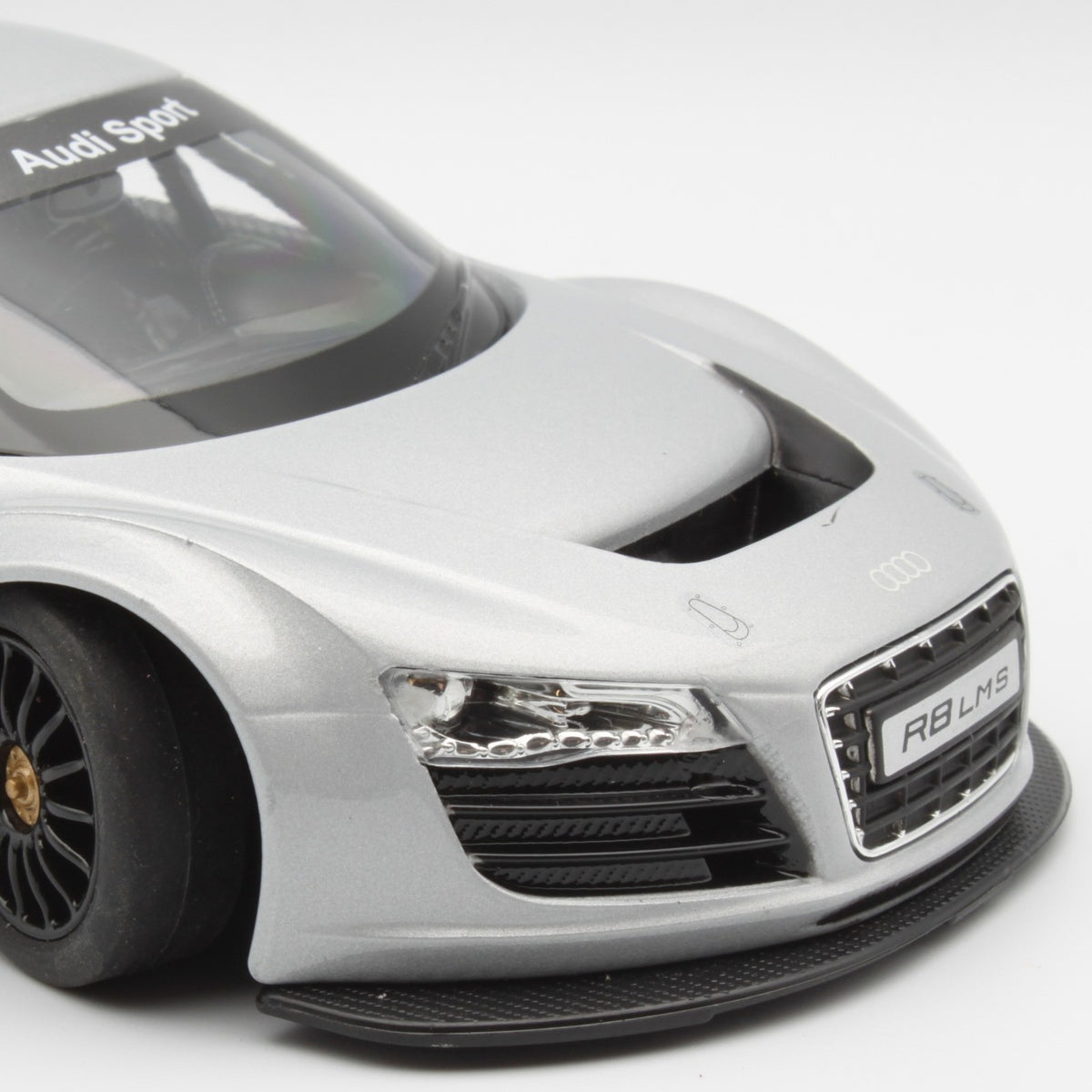 Audi R8 (LMS) in Silver