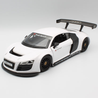 Audi R8 (LMS) in white