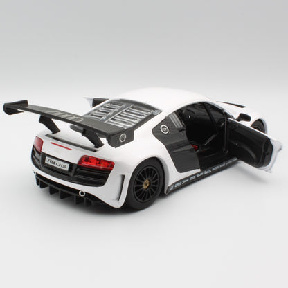 Audi R8 (LMS) in white