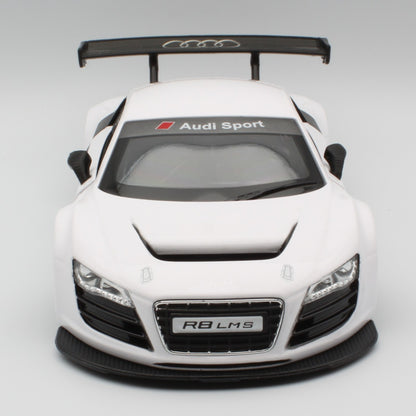 Audi R8 (LMS) in white