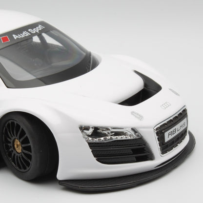 Audi R8 (LMS) in white