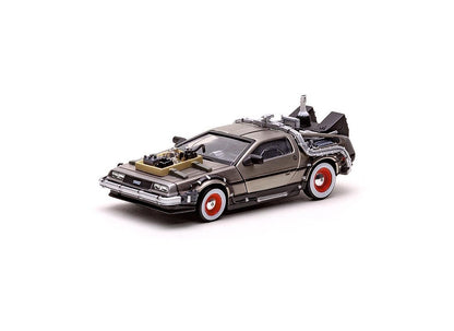 DeLorean DMC 12 From Back To The Future Part 1 in Silver