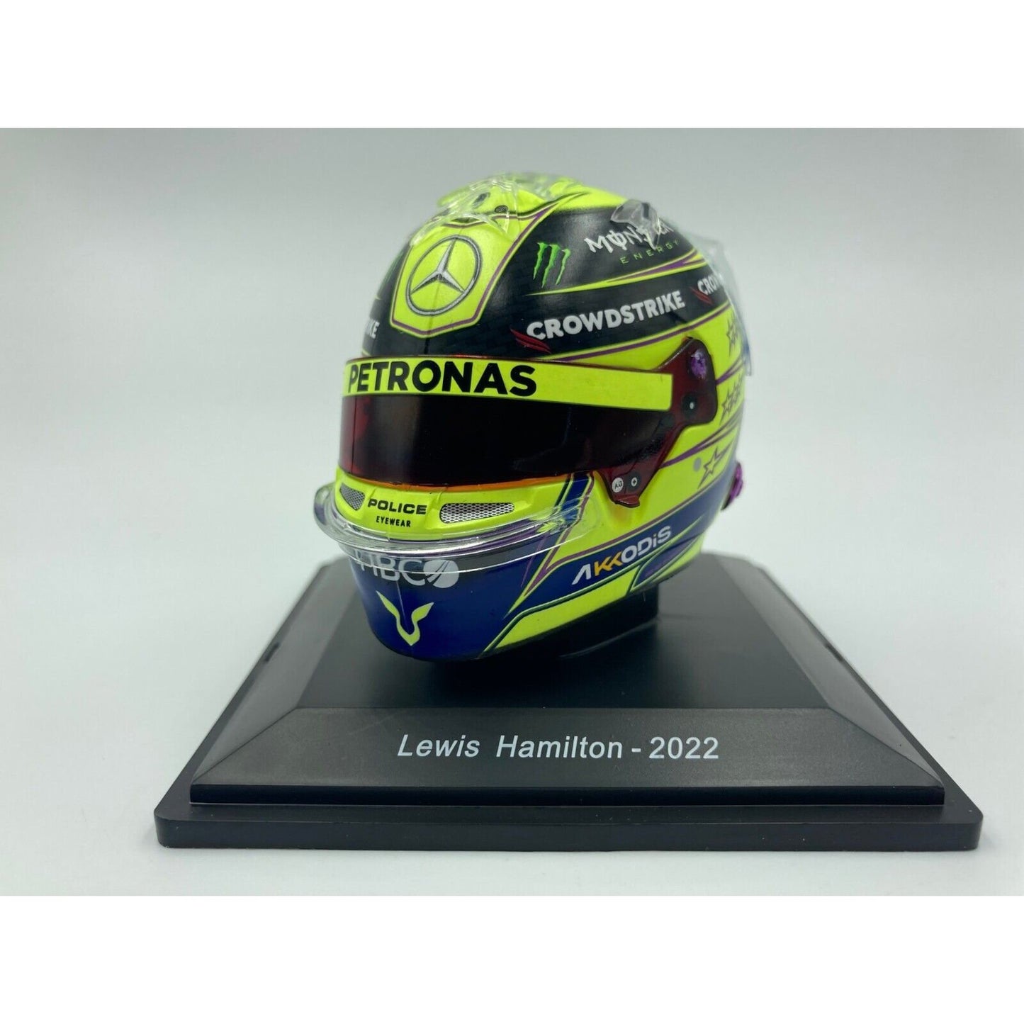 Bell AMG Petronas Replica Helmet Lewis Hamilton (2022) in Blue/Yellow