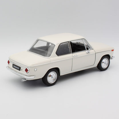 BMW 2002 Ti in cream