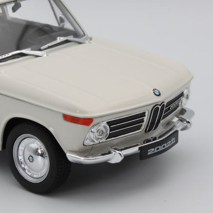 BMW 2002 Ti in cream