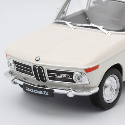 BMW 2002 Ti in cream