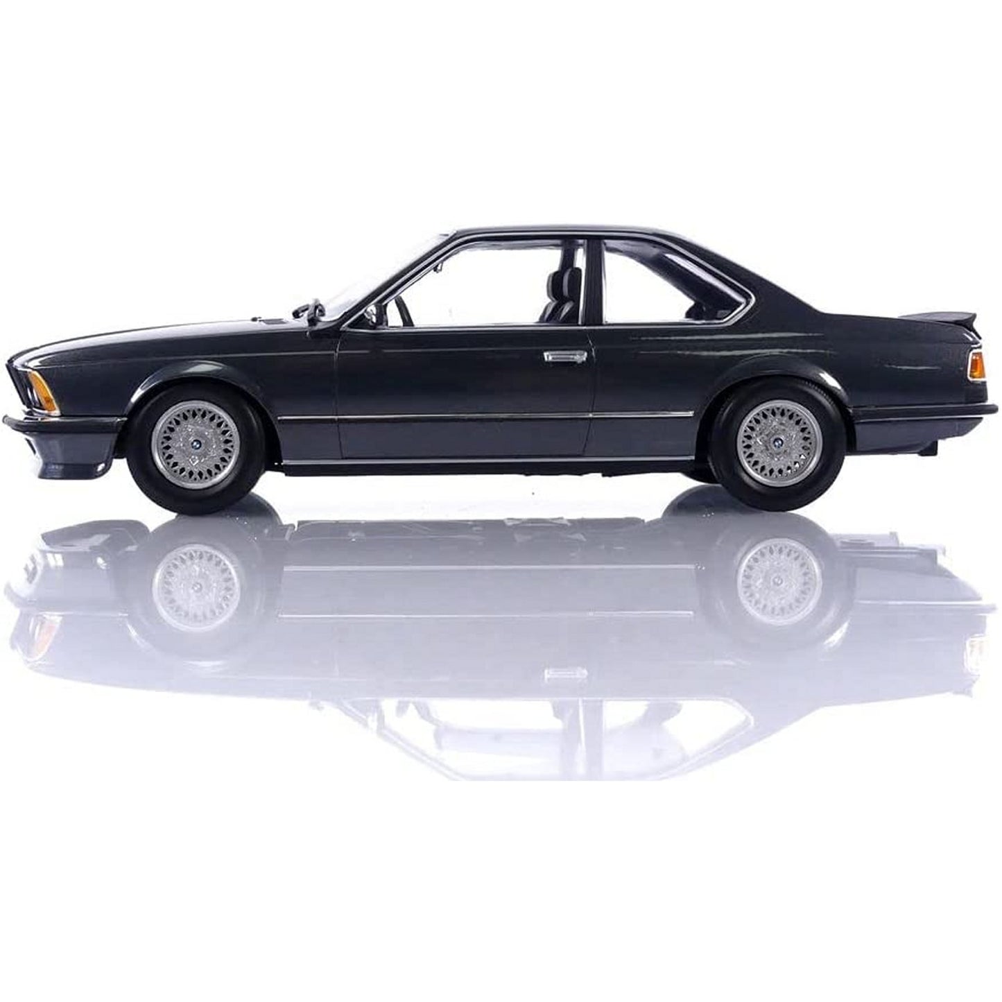 BMW 635 CSi (1982) in Metallic Grey