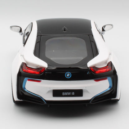 BMW i8 (2015) in white