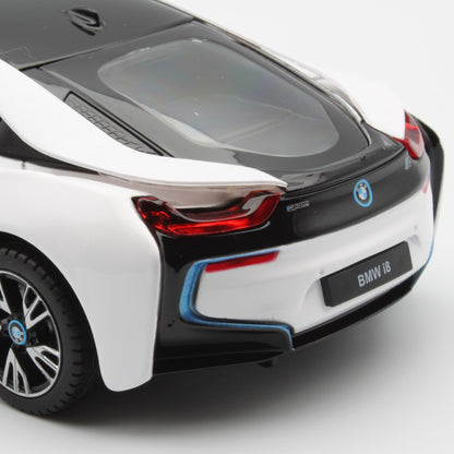 BMW i8 (2015) in white
