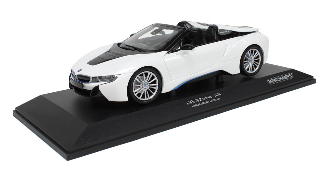 BMW i8 Roadster (2018) in White Metallic