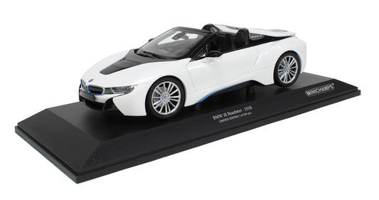 BMW i8 Roadster (2018) in White Metallic