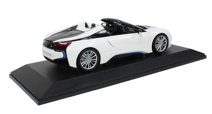 BMW i8 Roadster (2018) in White Metallic