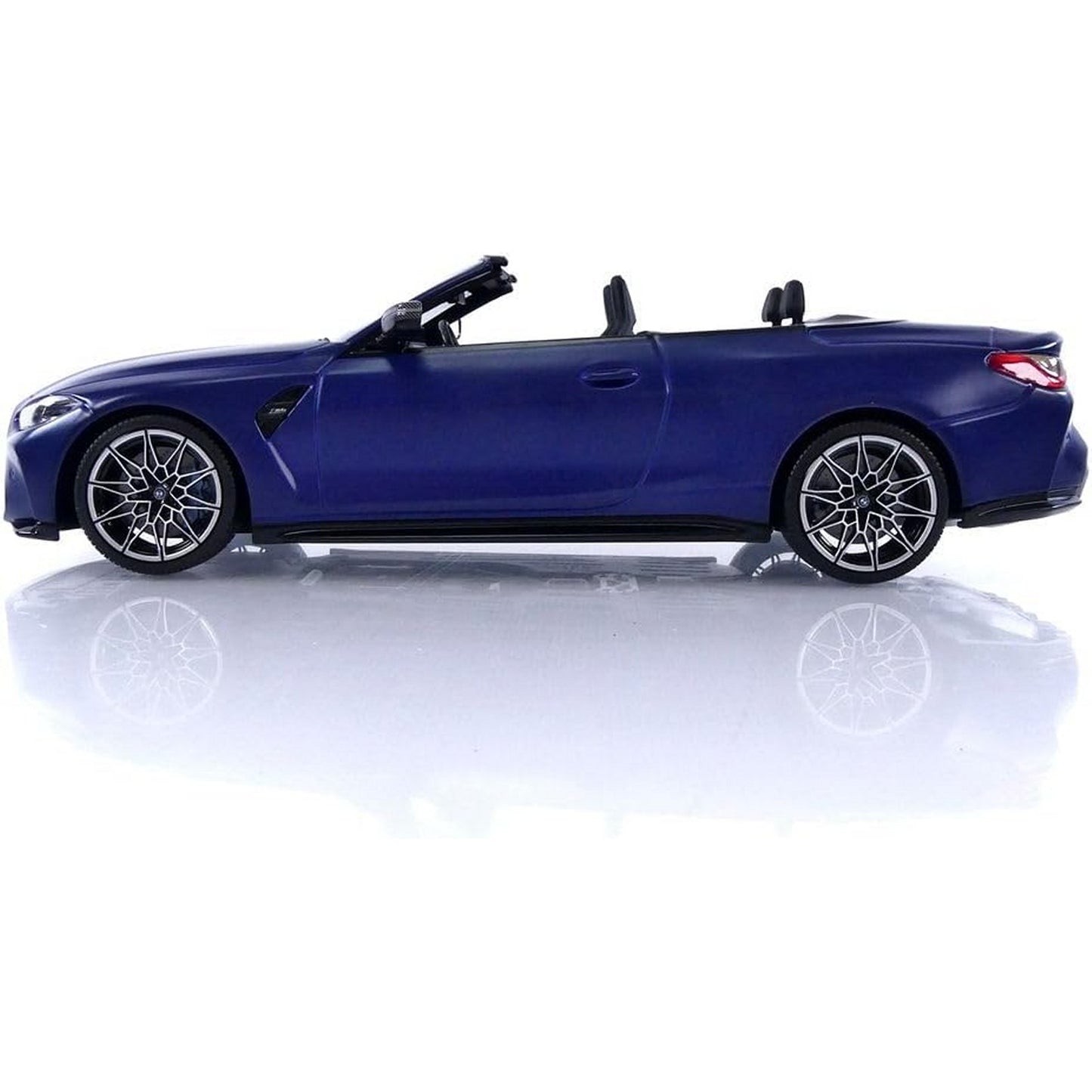BMW M4 Cabriolet (2021) in Matte Blue
