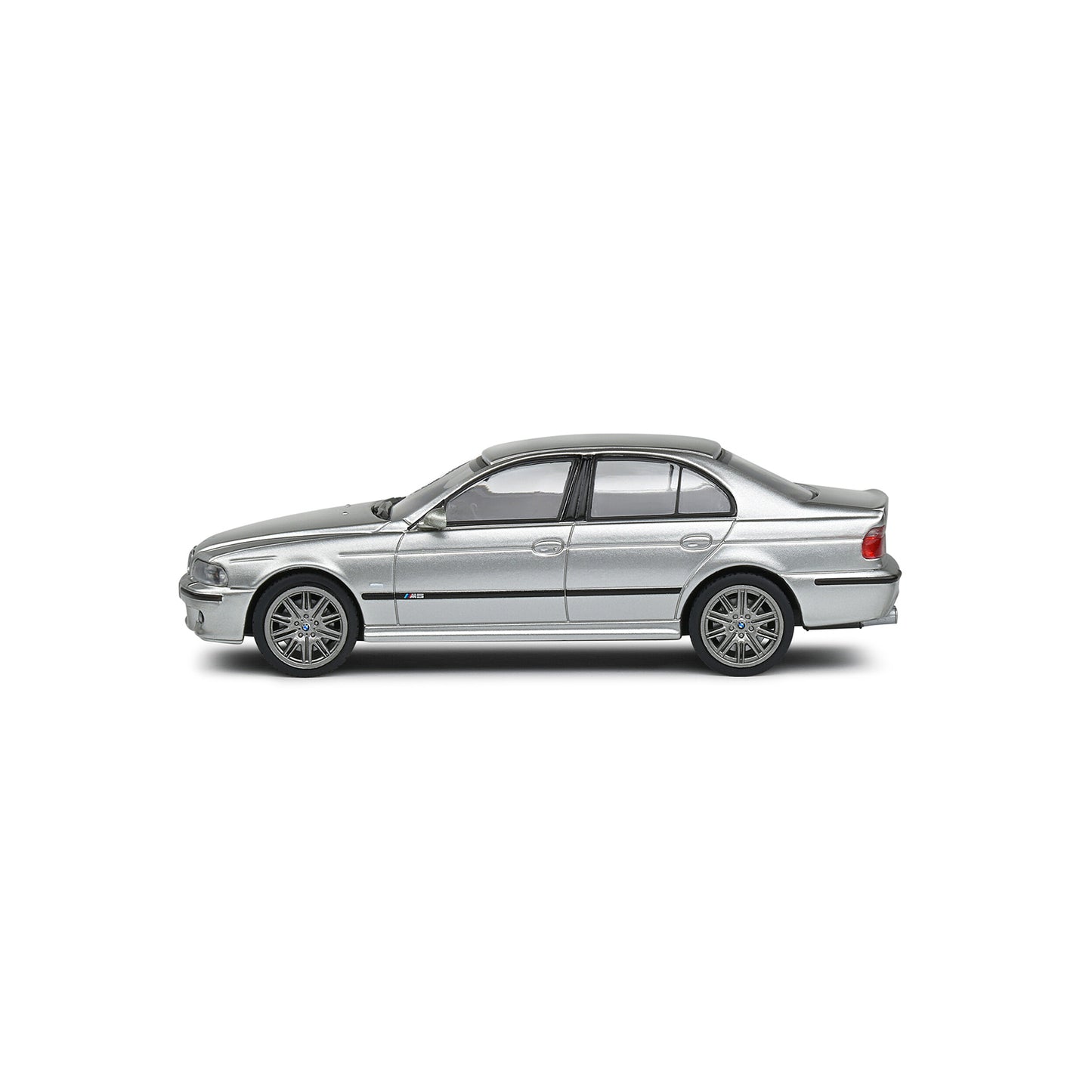BMW M5 E39 (2003) in Silver