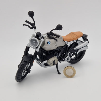 BMW R Nine T Scrambler in Silver