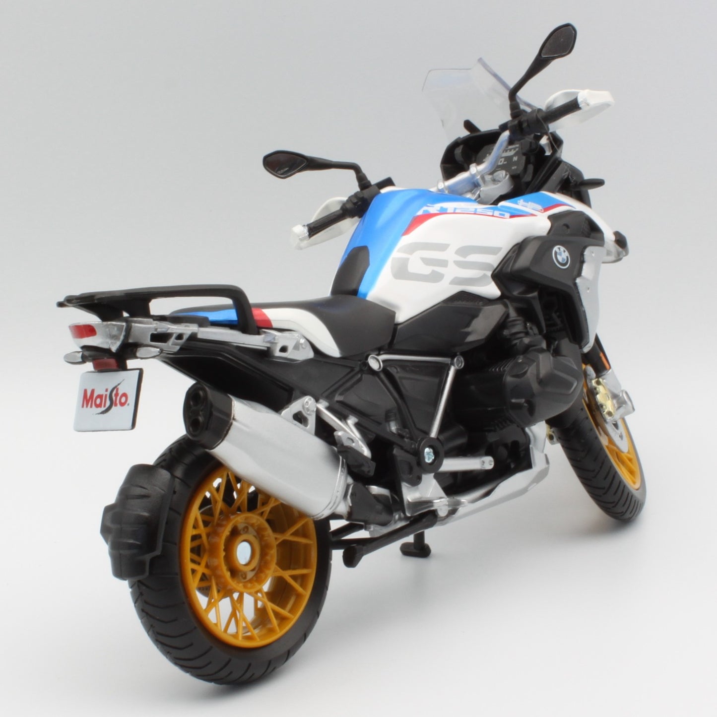 BMW R1250 GS in White/Blue