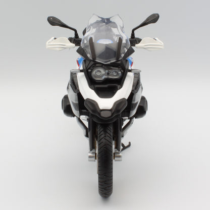 BMW R1250 GS in White/Blue