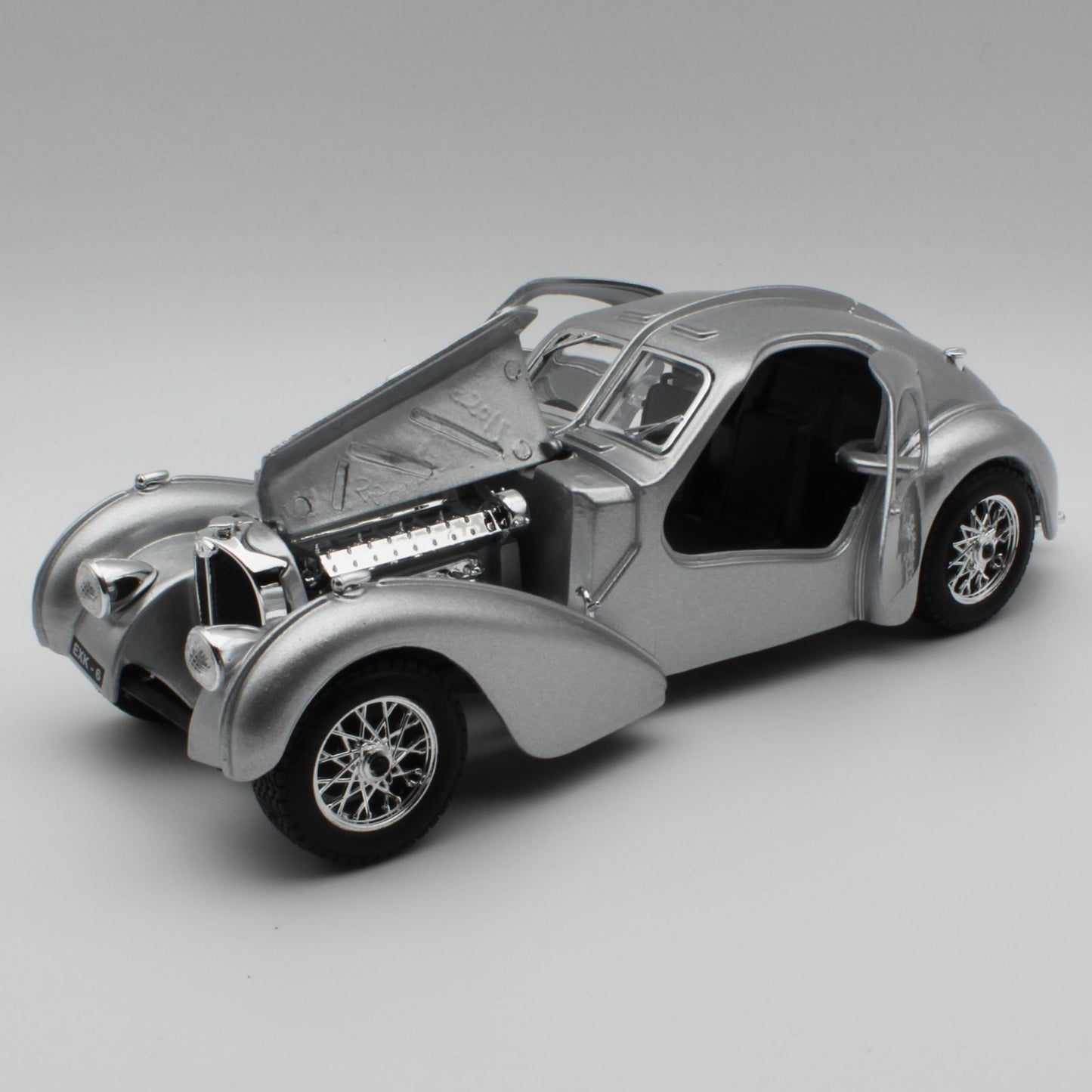 Bugatti 57SC Atlantic (1938) in Silver