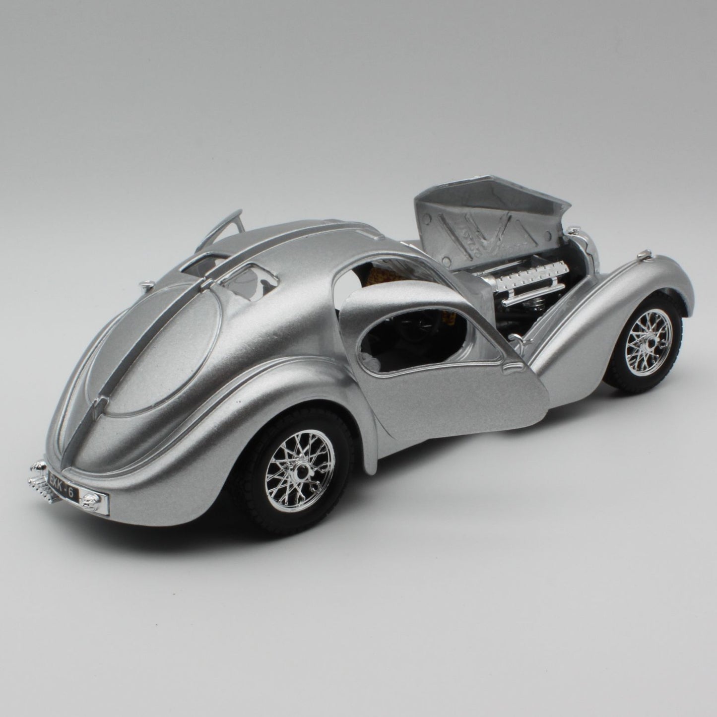 Bugatti 57SC Atlantic (1938) in Silver