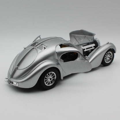 Bugatti 57SC Atlantic (1938) in Silver