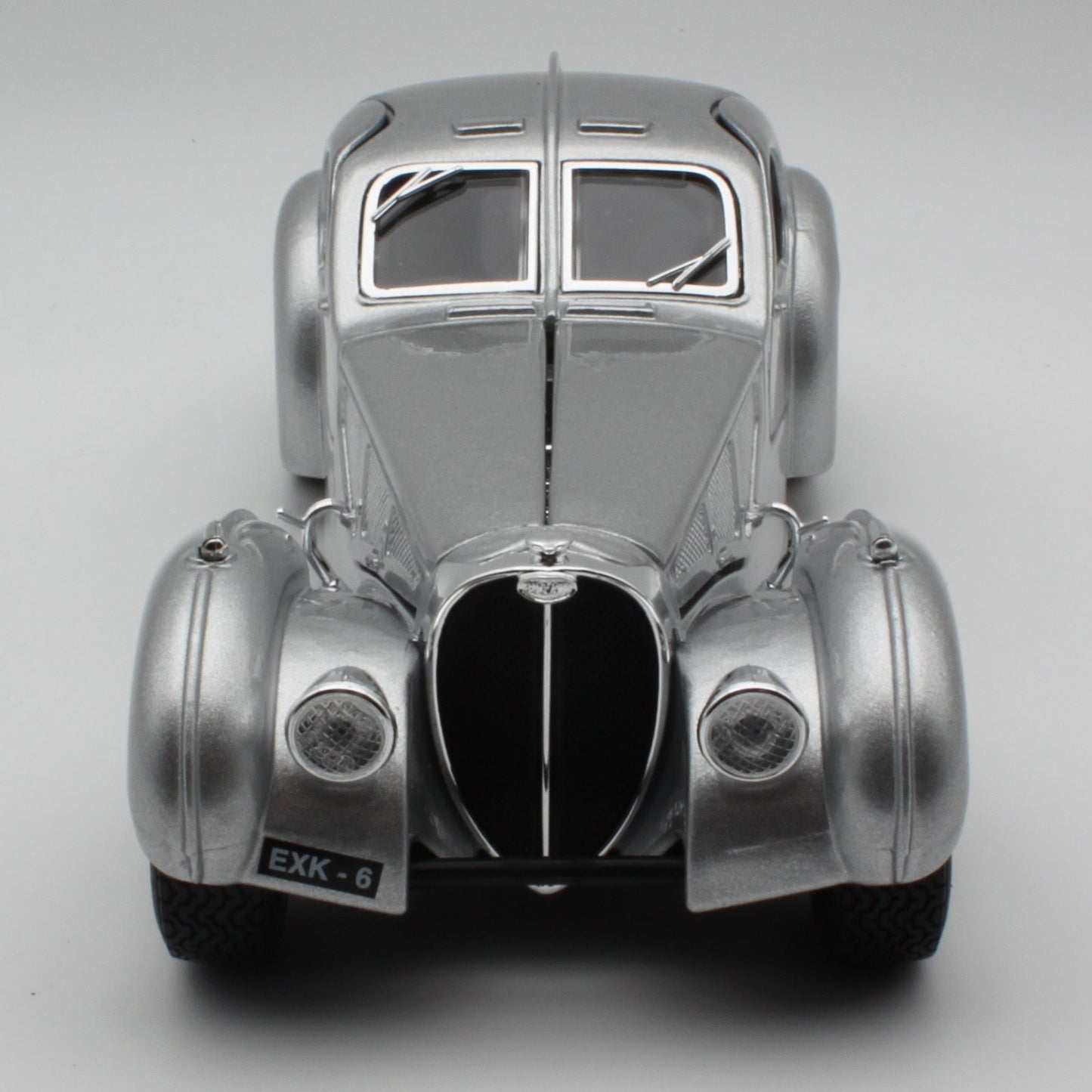 Bugatti 57SC Atlantic (1938) in Silver