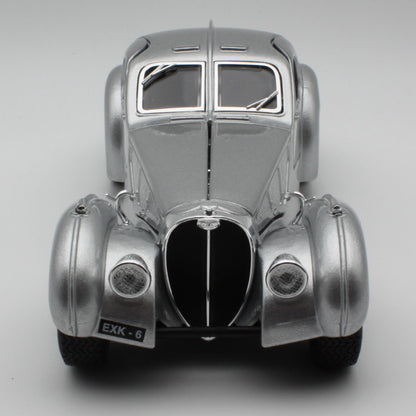 Bugatti 57SC Atlantic (1938) in Silver