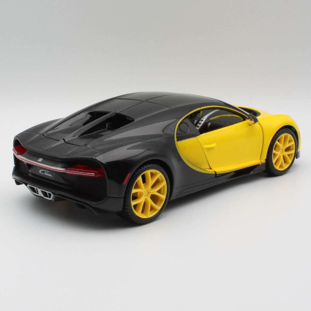 Bugatti Chiron (2016) in Yellow