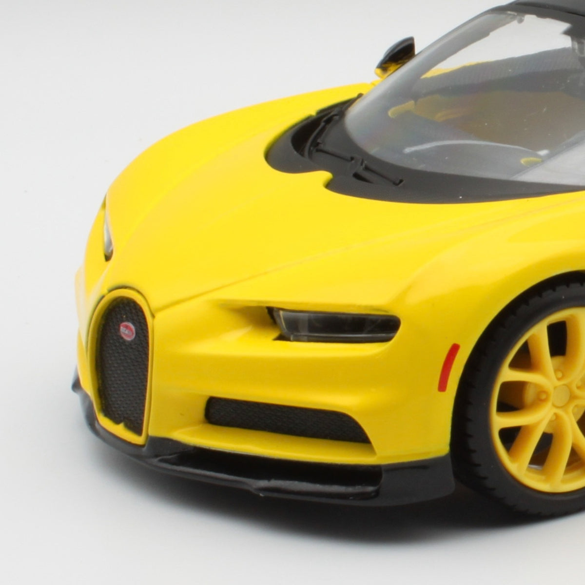 Bugatti Chiron (2016) in Yellow