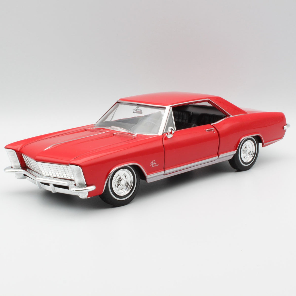 Buick Riviera Gran Sport (1965) in Red