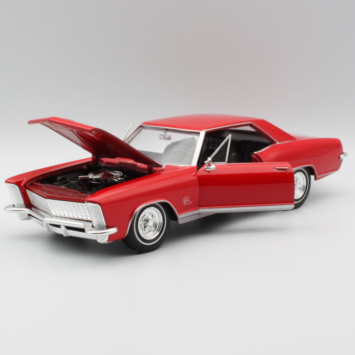 Buick Riviera Gran Sport (1965) in Red