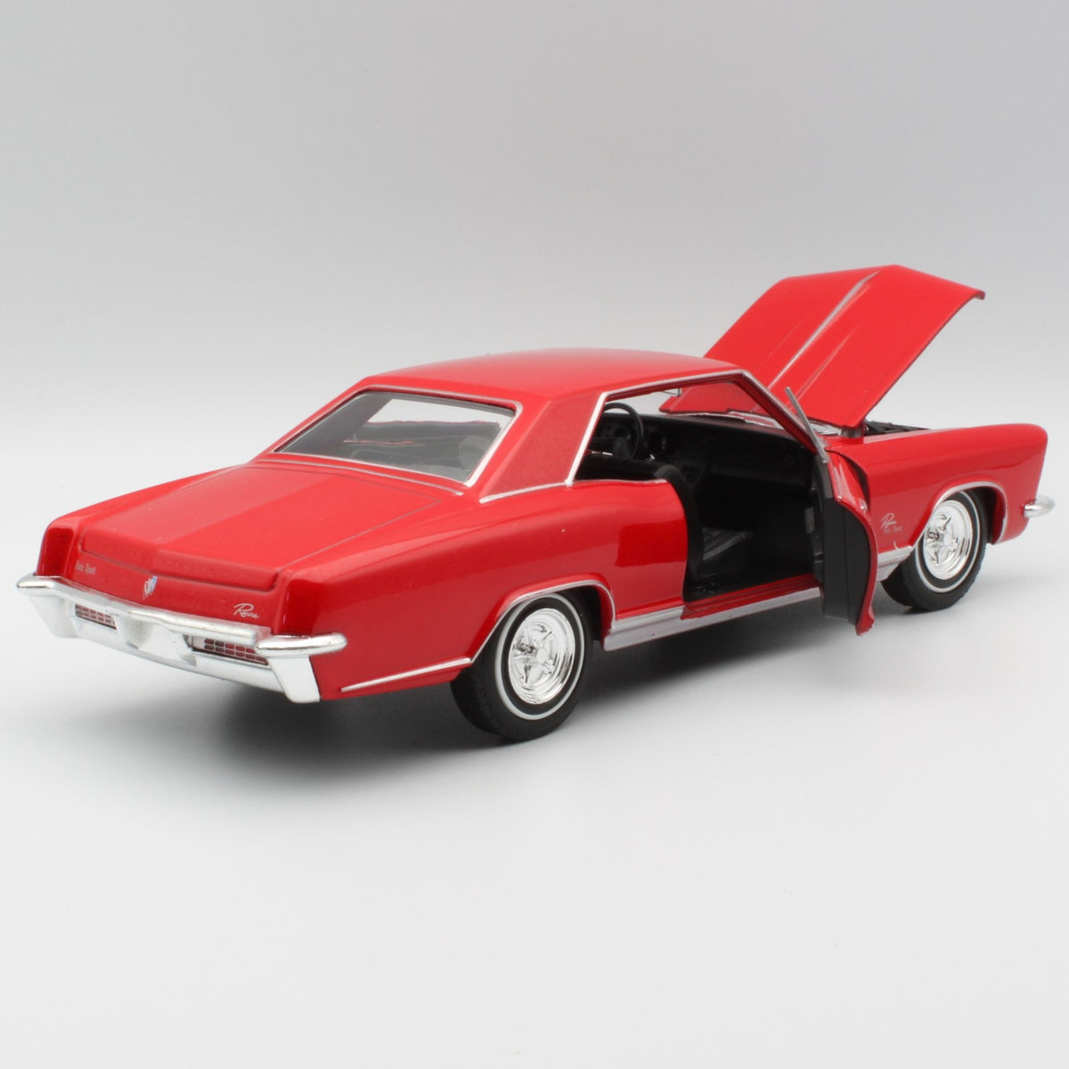 Buick Riviera Gran Sport (1965) in Red