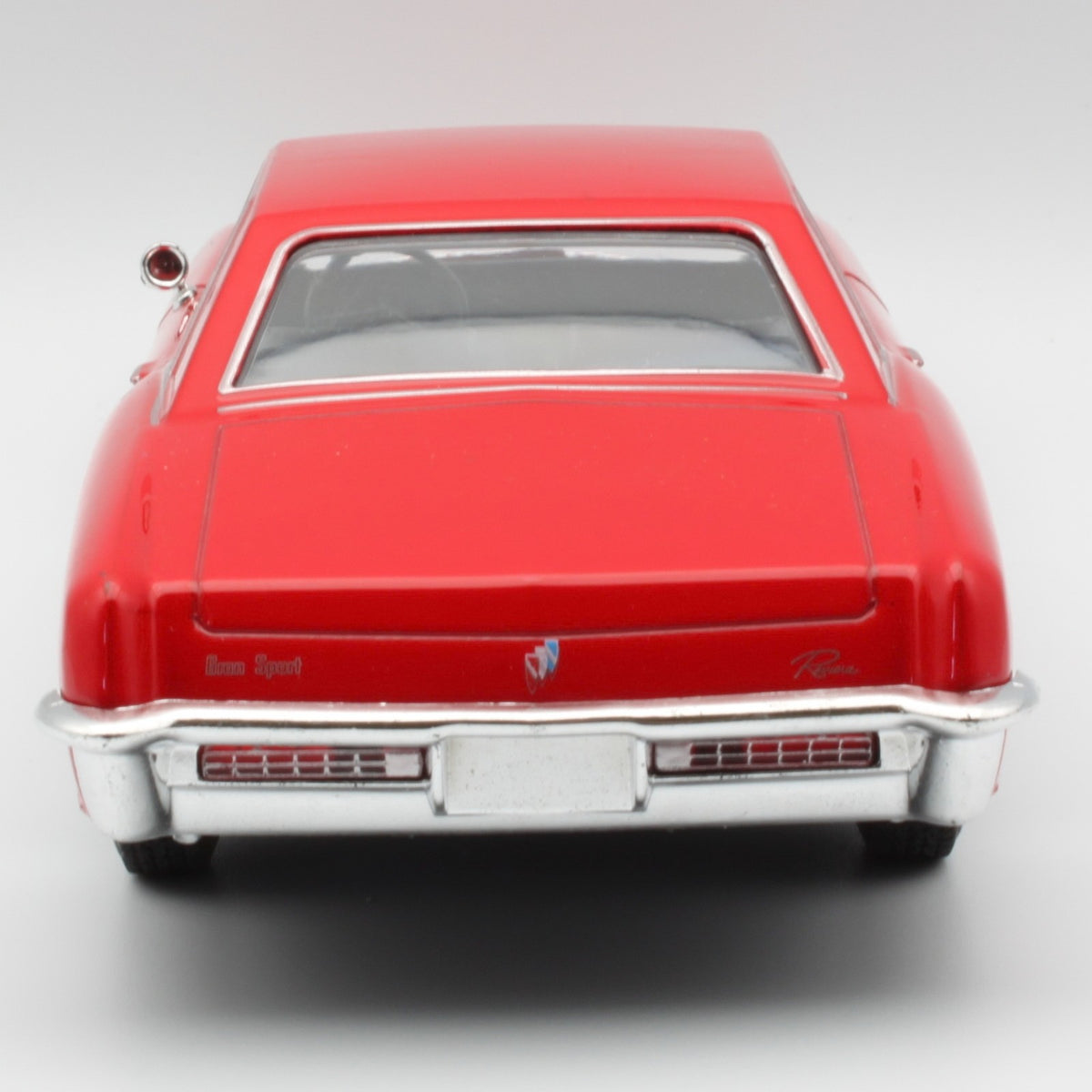 Buick Riviera Gran Sport (1965) in Red