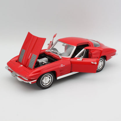 Chevrolet Corvette (1963) in red