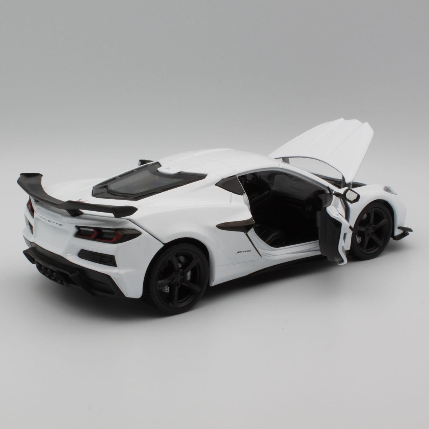 Chevrolet Corvette Z06 (2023) in white