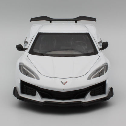 Chevrolet Corvette Z06 (2023) in white