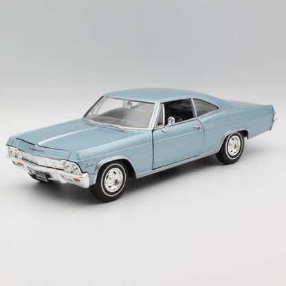 Chevrolet Impala SS 396 (1965) in Metallic Light Blue