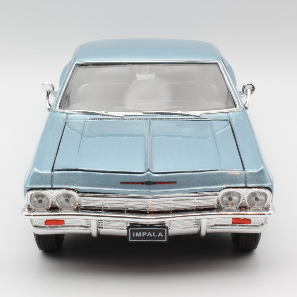 Chevrolet Impala SS 396 (1965) in Metallic Light Blue