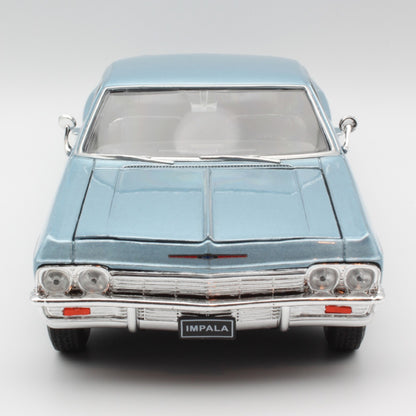 Chevrolet Impala SS 396 (1965) in Metallic Light Blue