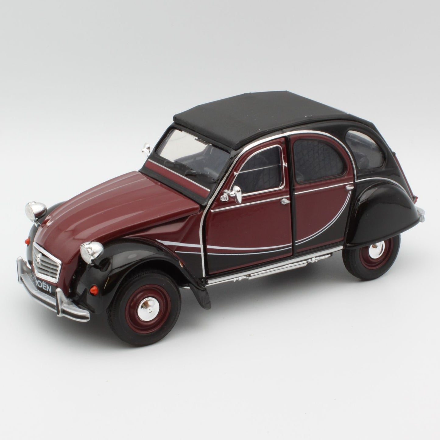 Citroen 2CV (Charleston 1982) in red and black