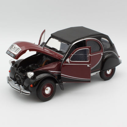 Citroen 2CV (Charleston 1982) in red and black