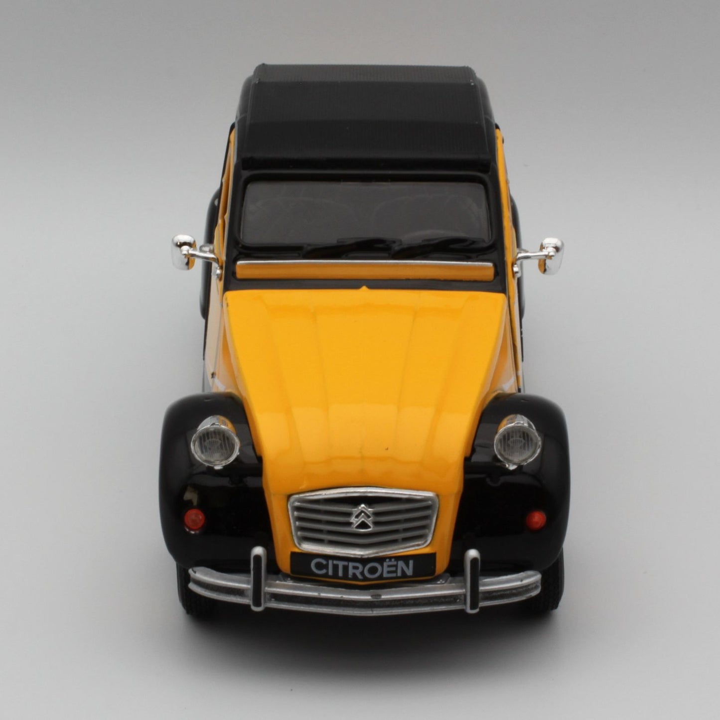 Citroen 2CV (Charleston 1982) in yellow and black