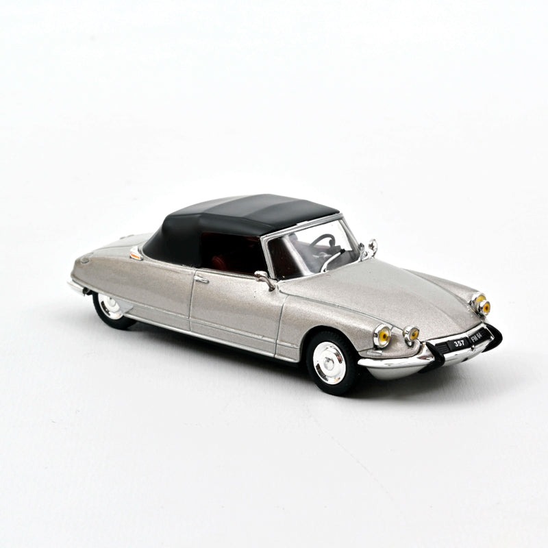 Citroen DS 19 Cabriolet (1965) in Silver