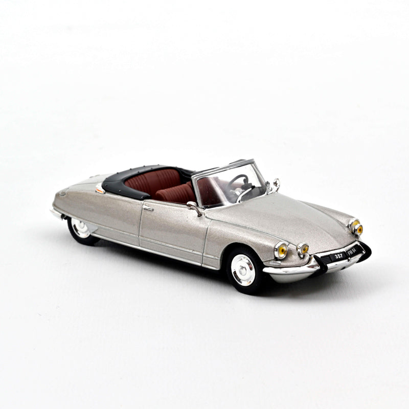 Citroen DS 19 Cabriolet (1965) in Silver