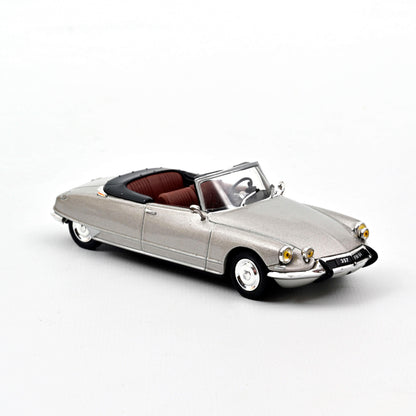 Citroen DS 19 Cabriolet (1965) in Silver
