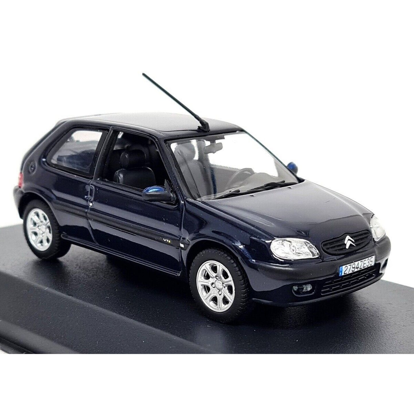 Citroen Saxo (VTS 2000) in Dark Blue