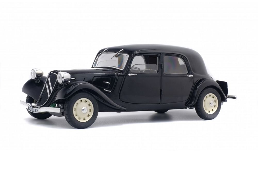 Citroen Traction 11CV (1937) in Black