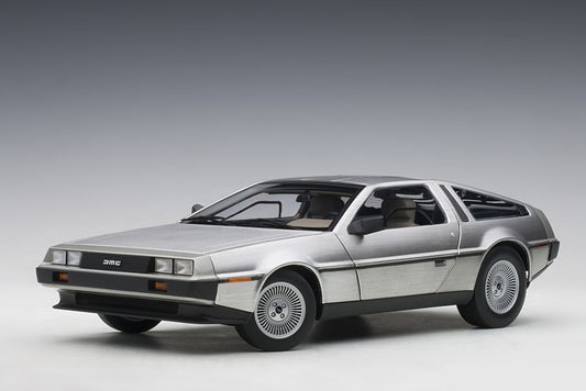 DeLorean DMC 12 (1981) in Satin Silver